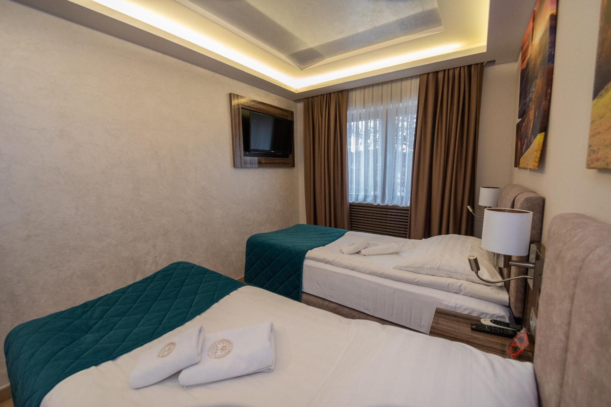 Hotel Park Сребреник Екстер'єр фото