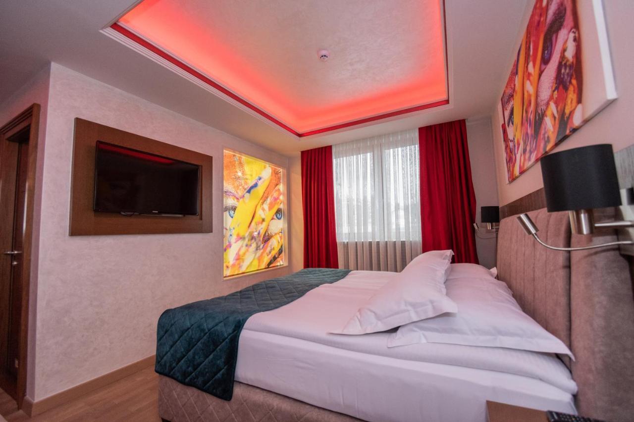 Hotel Park Сребреник Екстер'єр фото